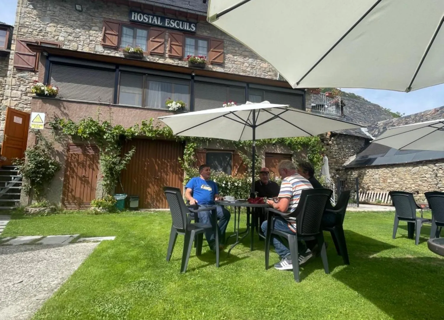 Gasthuis Hostal Escuils Unha